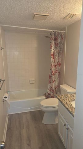 589 FAIRWAYS CIRCLE B, Ocala, FL 34472