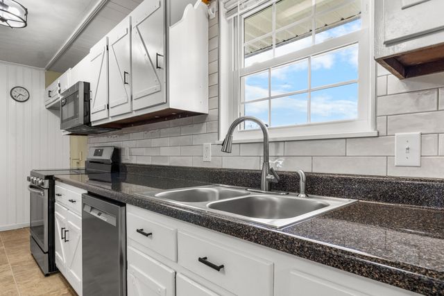 4925 Azalea Avenue NW, Cleveland, TN 37312