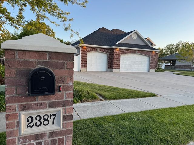 2387 W 650 N, Layton, UT 84041