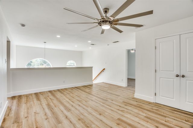 639 Manchester Drive, Mansfield, TX 76063