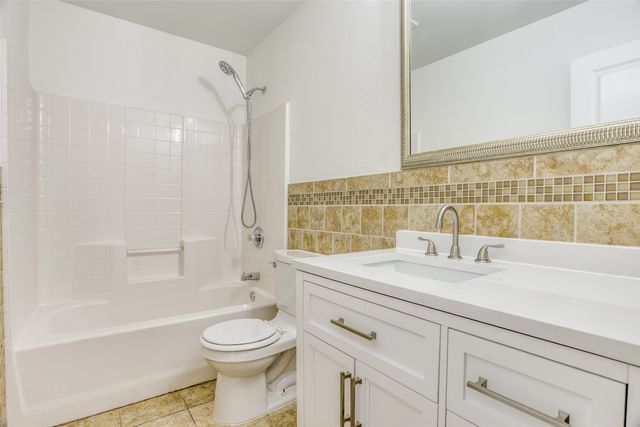 639 Manchester Drive, Mansfield, TX 76063