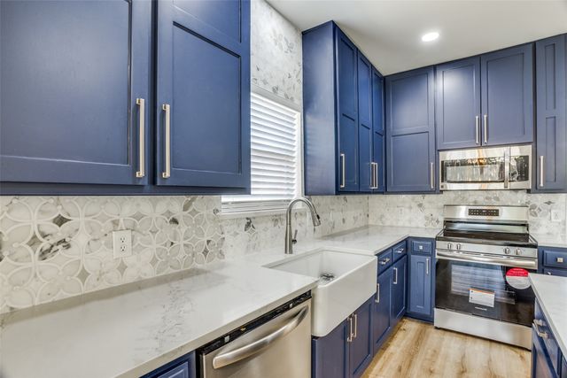 639 Manchester Drive, Mansfield, TX 76063