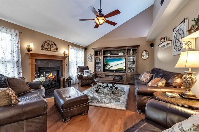 4596 John Michael, Hamburg, NY 14075