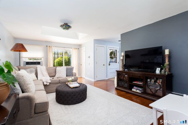 13 Ledge Lane, Stamford, CT 06905