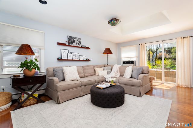 13 Ledge Lane, Stamford, CT 06905