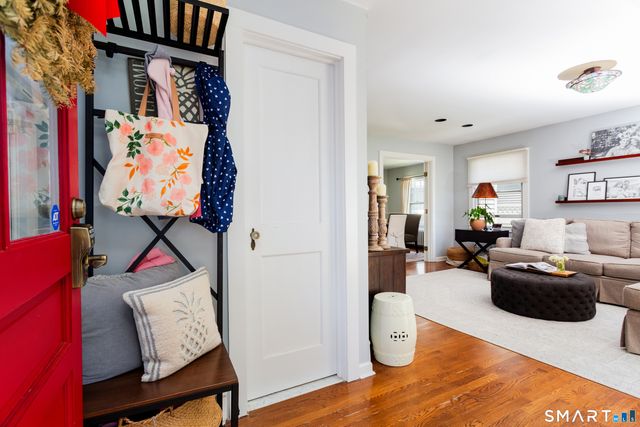 13 Ledge Lane, Stamford, CT 06905