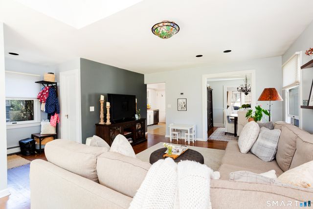 13 Ledge Lane, Stamford, CT 06905