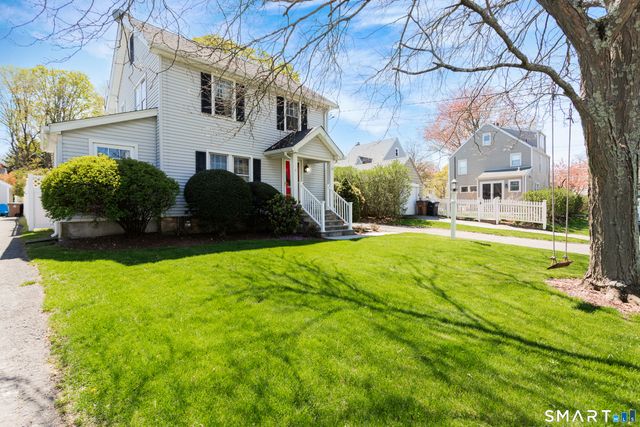 13 Ledge Lane, Stamford, CT 06905