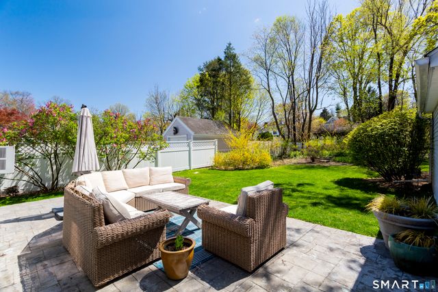 13 Ledge Lane, Stamford, CT 06905