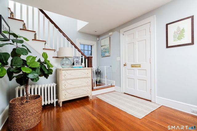 13 Ledge Lane, Stamford, CT 06905