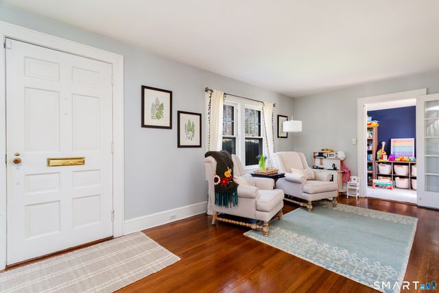 13 Ledge Lane, Stamford, CT 06905