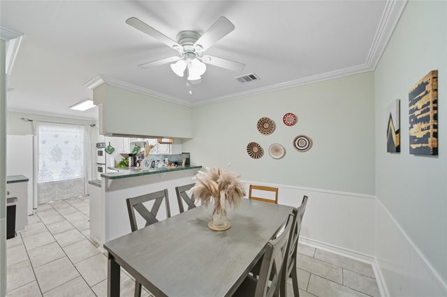 8822 Ryton Lane, Houston, TX 77088