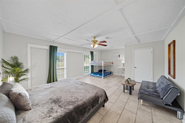 8822 Ryton Lane, Houston, TX 77088