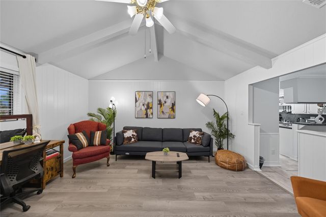 8822 Ryton Lane, Houston, TX 77088