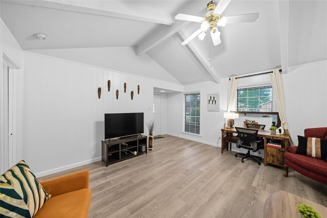 8822 Ryton Lane, Houston, TX 77088