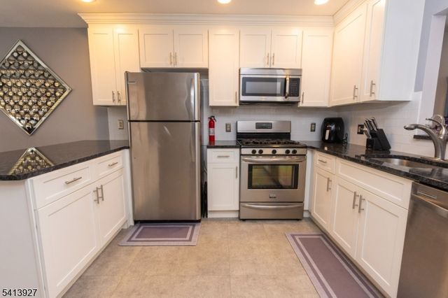 258 De Rose Ct 258, West Orange Twp., NJ 07052