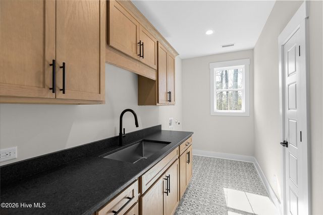 629 Vale Drive, Wilmington, NC 28411