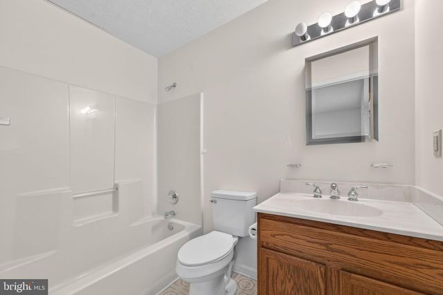 420 RUSSELCROFT RD, Winchester, VA 22601