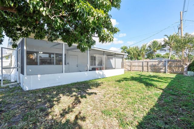 3300 NW 33rd Court, Lauderdale Lakes, FL 33309