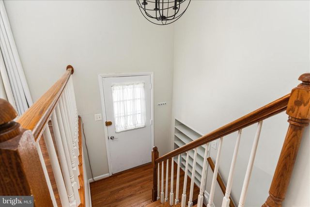 7201 SYDENSTRICKER RD, Springfield, VA 22152