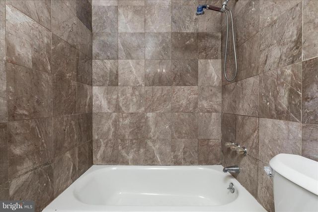 7201 SYDENSTRICKER RD, Springfield, VA 22152