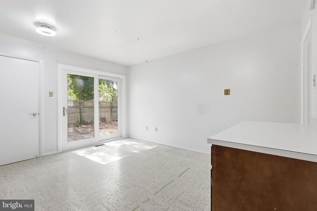 10 FIRESIDE CT, Willingboro, NJ 08046