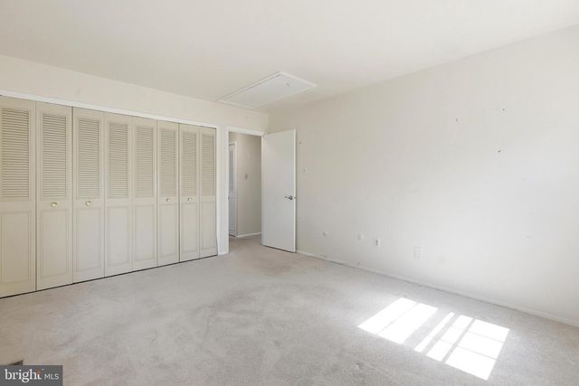 10 FIRESIDE CT, Willingboro, NJ 08046