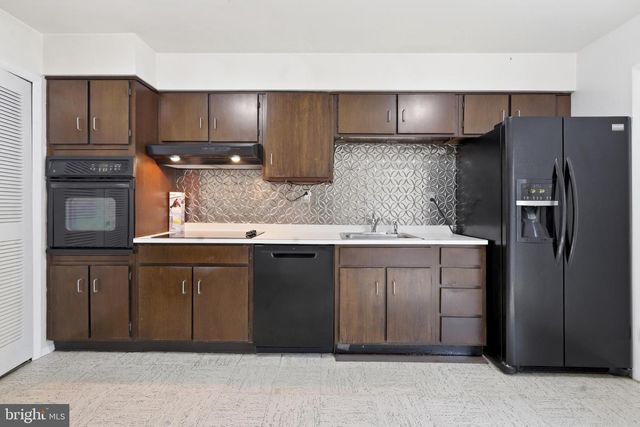 10 FIRESIDE CT, Willingboro, NJ 08046