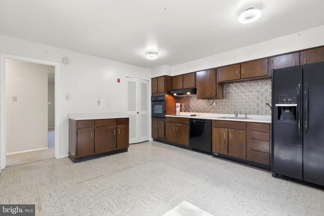 10 FIRESIDE CT, Willingboro, NJ 08046