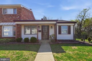 10 FIRESIDE CT, Willingboro, NJ 08046