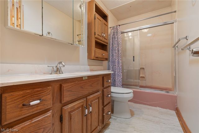 275 N Revere Road, Akron, OH 44333