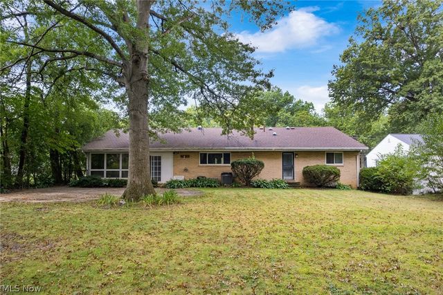 275 N Revere Road, Akron, OH 44333