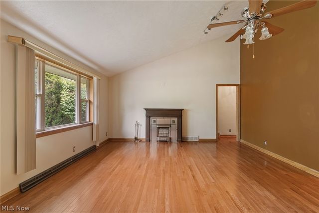 275 N Revere Road, Akron, OH 44333