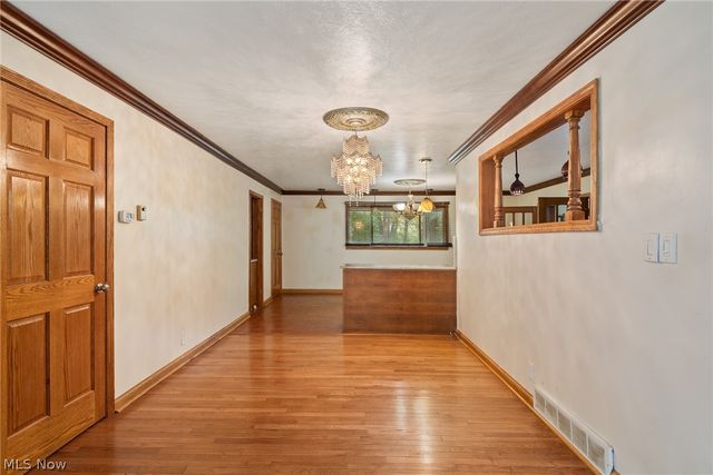 275 N Revere Road, Akron, OH 44333