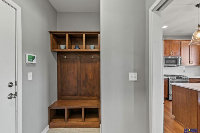 6930 NW 3rd Street, Lincoln, NE 68521