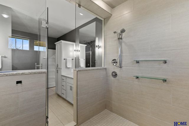 6930 NW 3rd Street, Lincoln, NE 68521