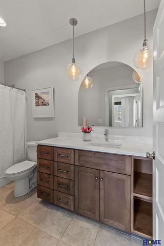 6930 NW 3rd Street, Lincoln, NE 68521