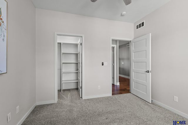 6930 NW 3rd Street, Lincoln, NE 68521