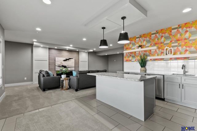 6930 NW 3rd Street, Lincoln, NE 68521