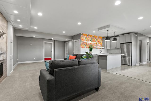 6930 NW 3rd Street, Lincoln, NE 68521