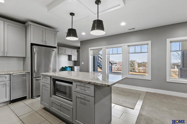 6930 NW 3rd Street, Lincoln, NE 68521