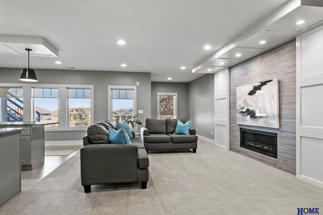 6930 NW 3rd Street, Lincoln, NE 68521