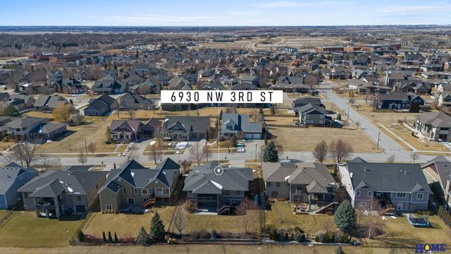 6930 NW 3rd Street, Lincoln, NE 68521