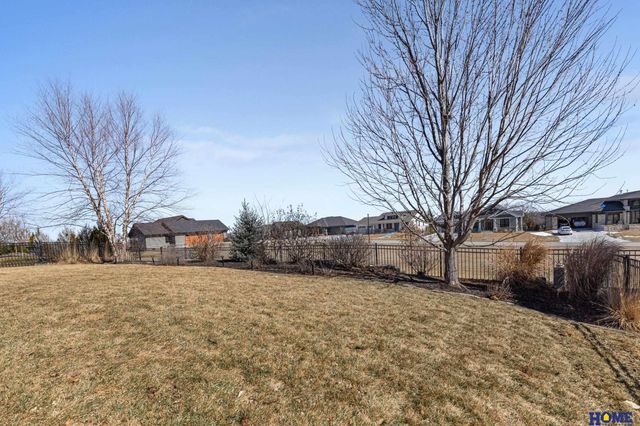 6930 NW 3rd Street, Lincoln, NE 68521