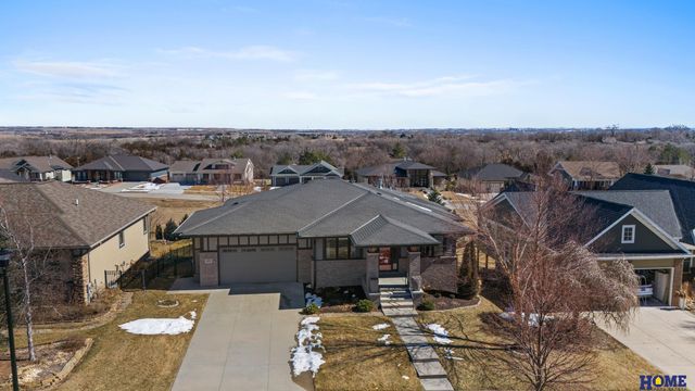 6930 NW 3rd Street, Lincoln, NE 68521