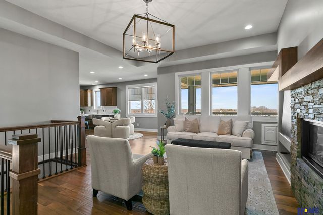 6930 NW 3rd Street, Lincoln, NE 68521