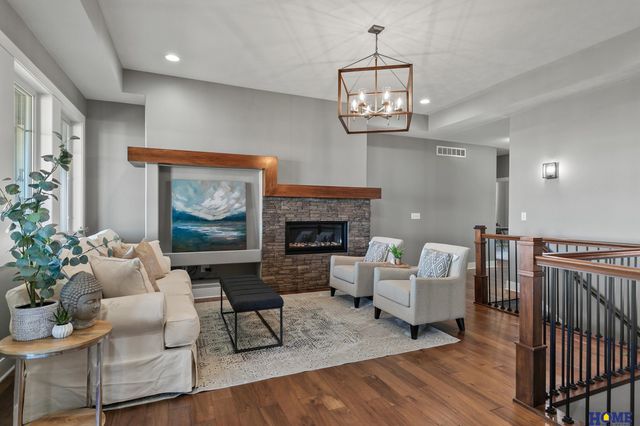 6930 NW 3rd Street, Lincoln, NE 68521