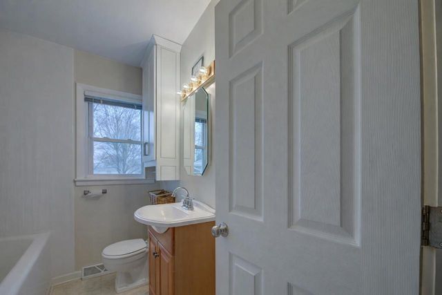 1513 S Marion Avenue, Janesville, WI 53546