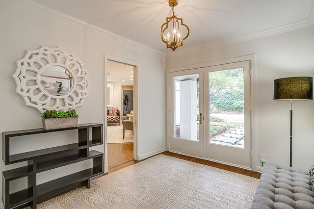 624 Edgefield Road, Fort Worth, TX 76107