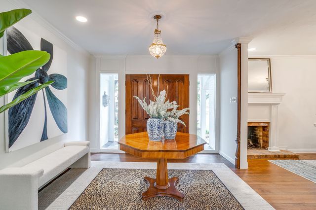 624 Edgefield Road, Fort Worth, TX 76107